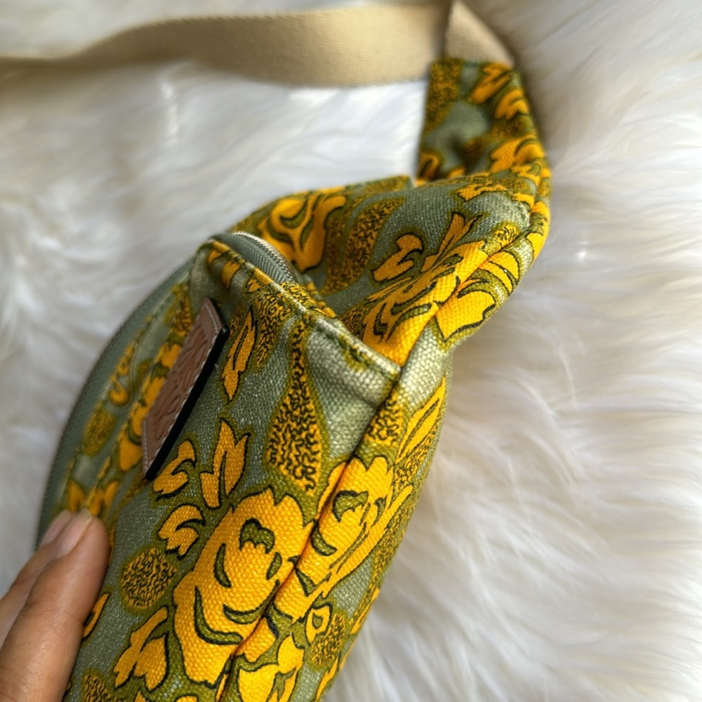 Loewe Paula’s Ibiza Canvas Waist Bag - Picture 8 of 17